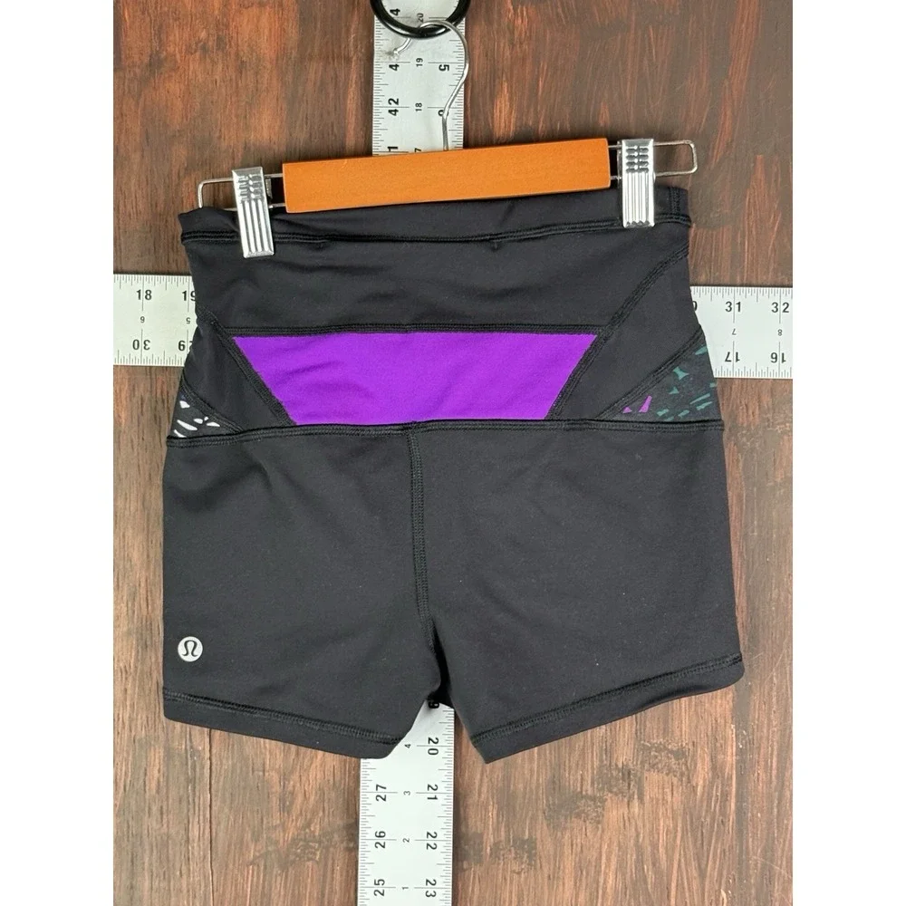 Lululemon Boogie Short Roll Down Black Purple Multicolor Womens 4 Activewear GUC